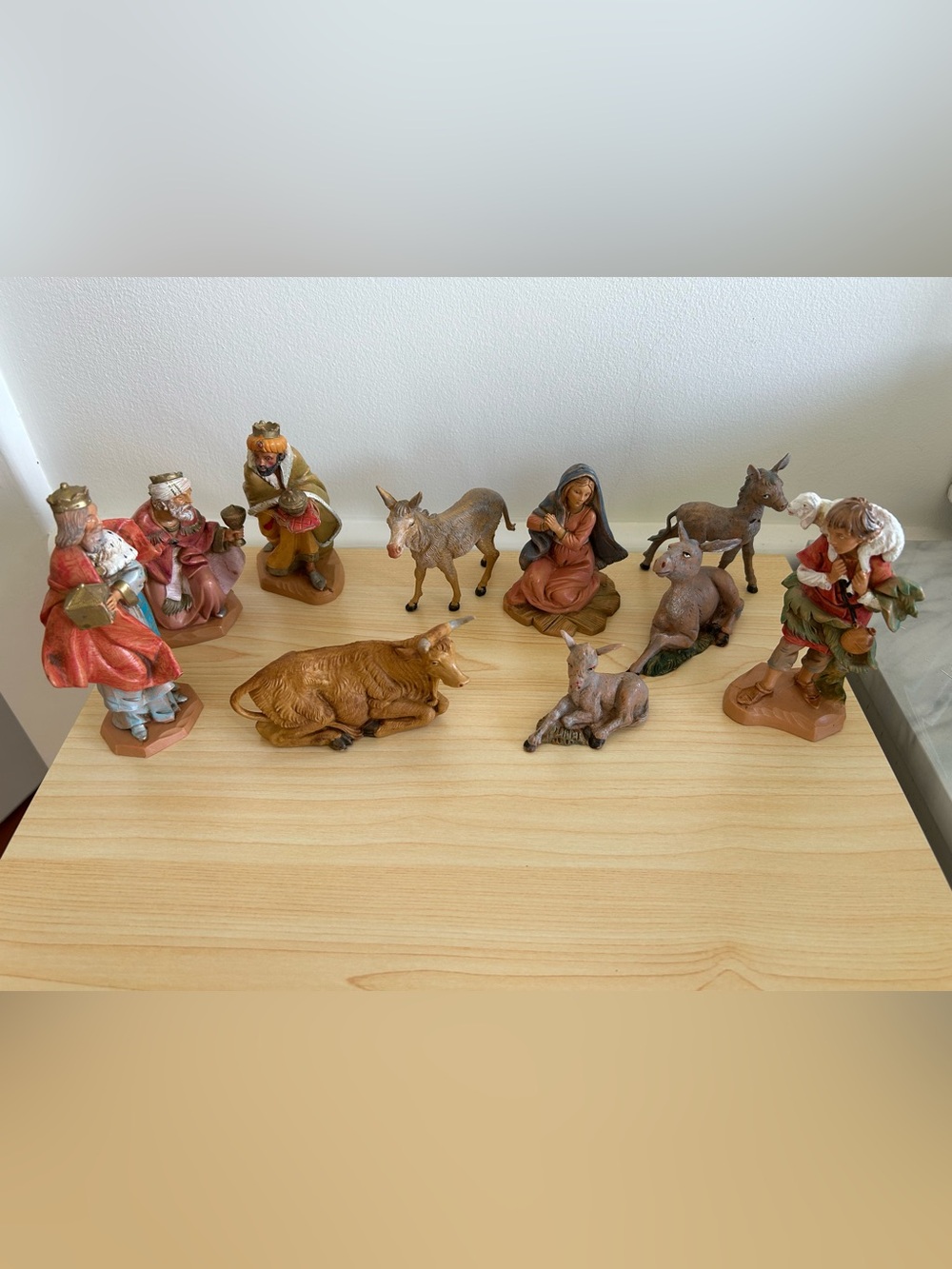 Vintage Fontanini 10-Piece Italian Nativity Figurine Set – Made in Italy